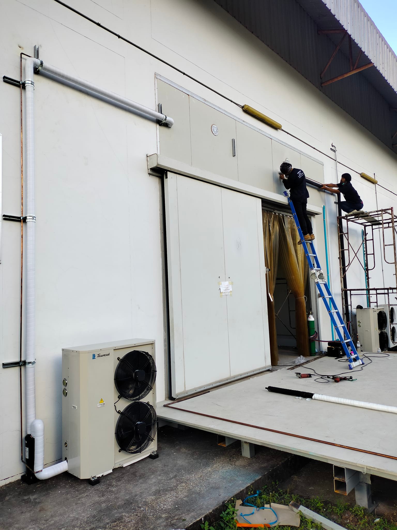 Read more about the article รับสร้าง,จำหน่าย,รับติดตั้ง,เซอร์วิส และงานบริการแบบครบวงจรทางด้านห้องเย็น