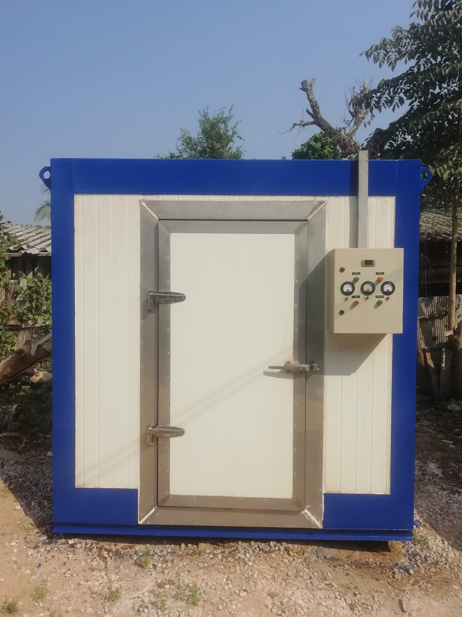 Read more about the article รับสร้าง,จำหน่าย,รับติดตั้ง,เซอร์วิส และงานบริการแบบครบวงจรทางด้านห้องเย็น